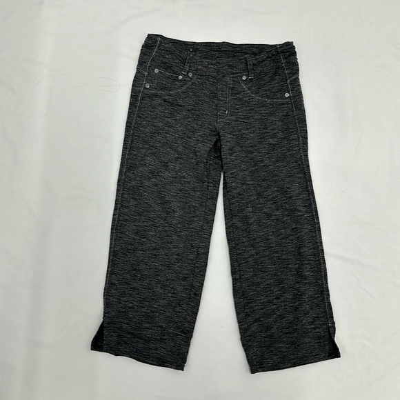 Kuhl Mova Kapri Women’s Heather Charcoal Gray Stretch Pull-on Capri Pants - Picture 1 of 5